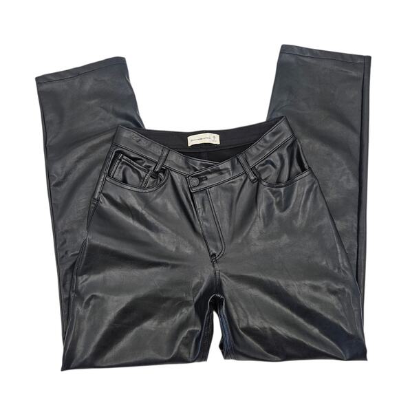 Abercrombie & Fitch Criss-Cross Waist Vegan Leather 90s Straight Leg 26/2 - Picture 2 of 9
